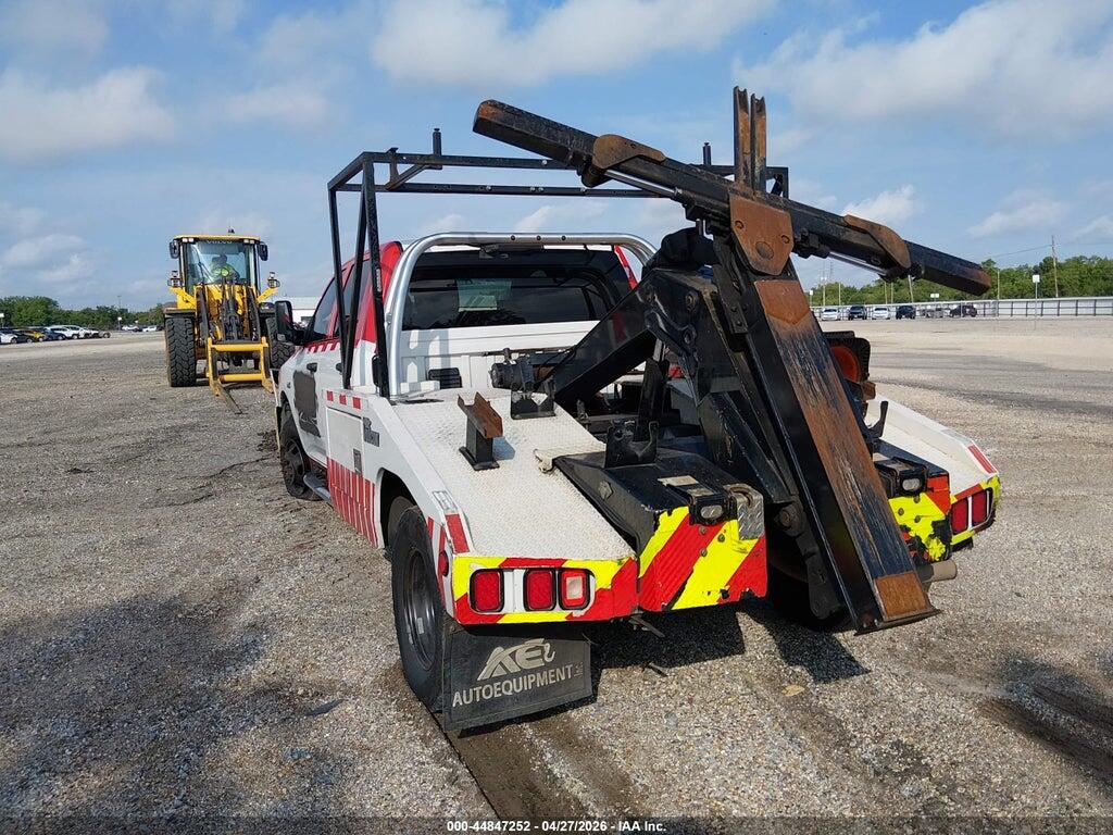 3C7WRTCJ1JG259408 2018 RAM 3500 CHASSIS photo no. 3