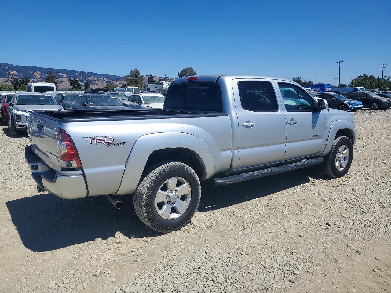 2013 TOYOTA TACOMA DOUBLE CAB PRERUNNER LONG BED — Фото 3 из 12