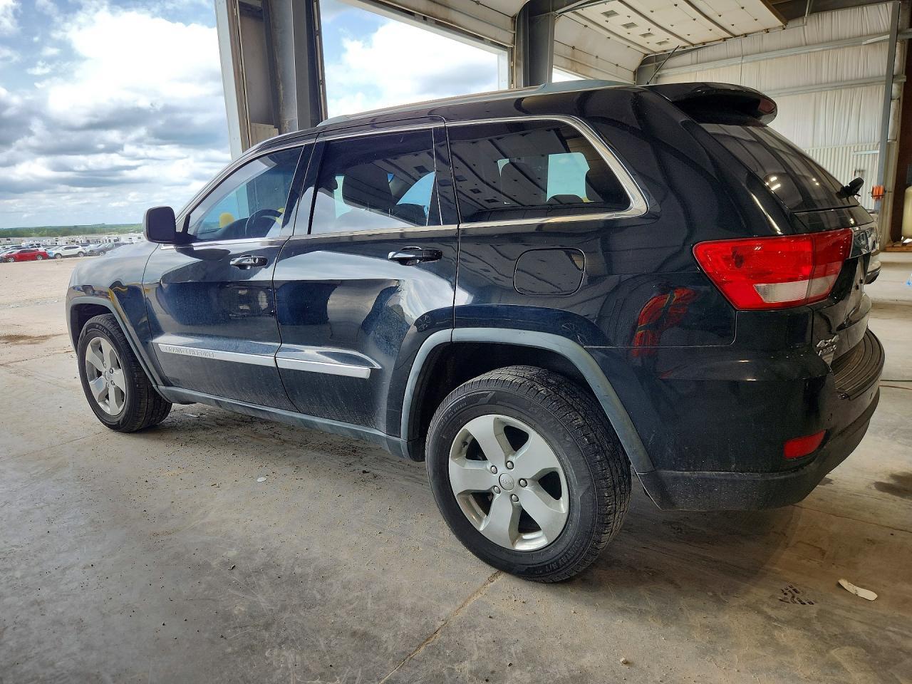 2011 JEEP GRAND CHEROKEE LAREDO — Фото 2 из 13