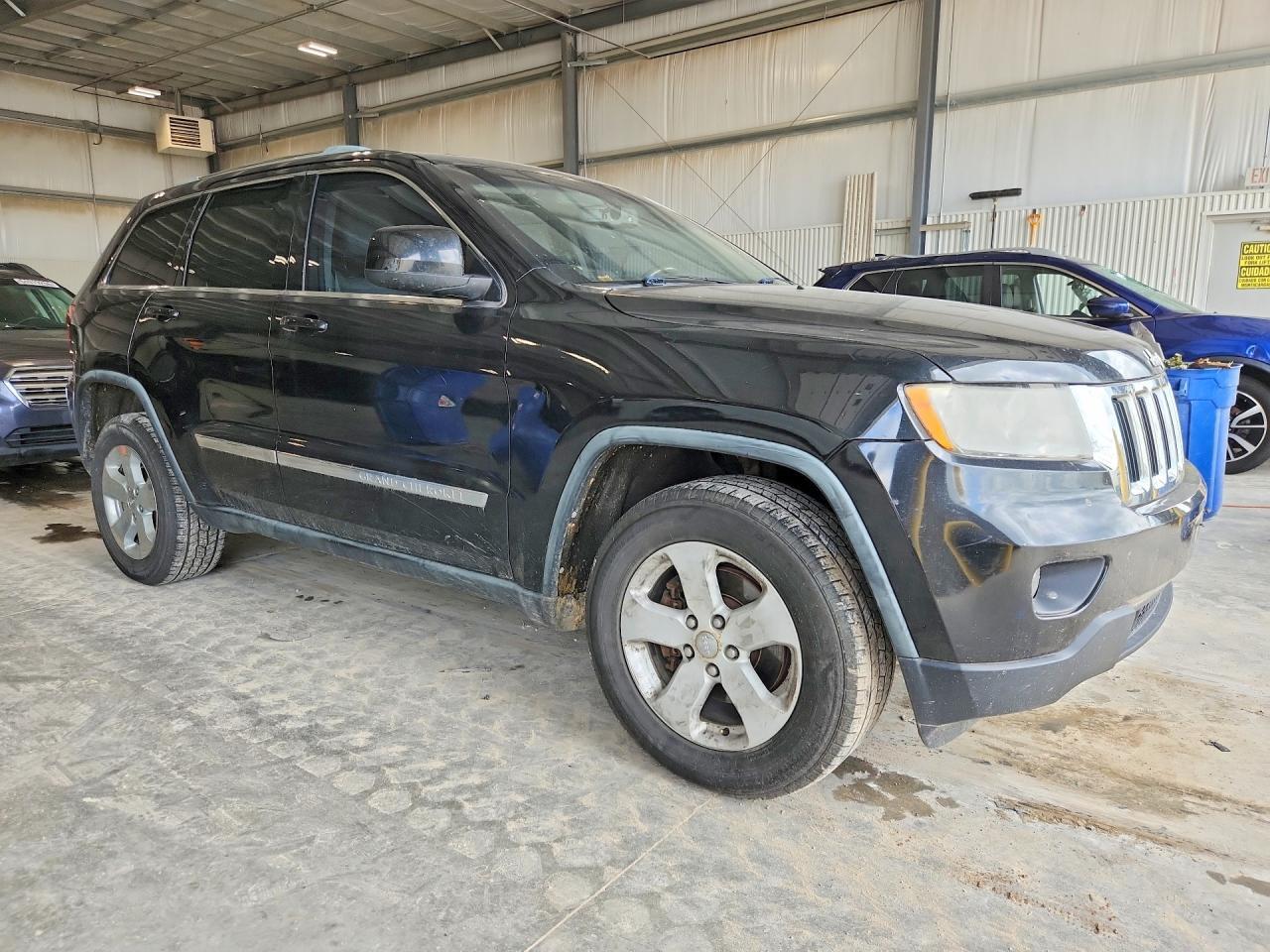2011 JEEP GRAND CHEROKEE LAREDO — Фото 4 из 13