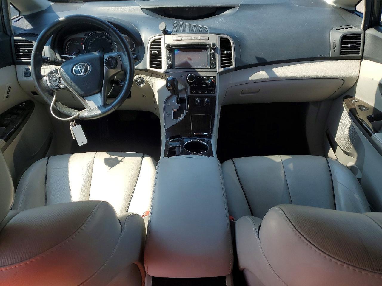 2013 TOYOTA VENZA XLE — Фото 8 из 13