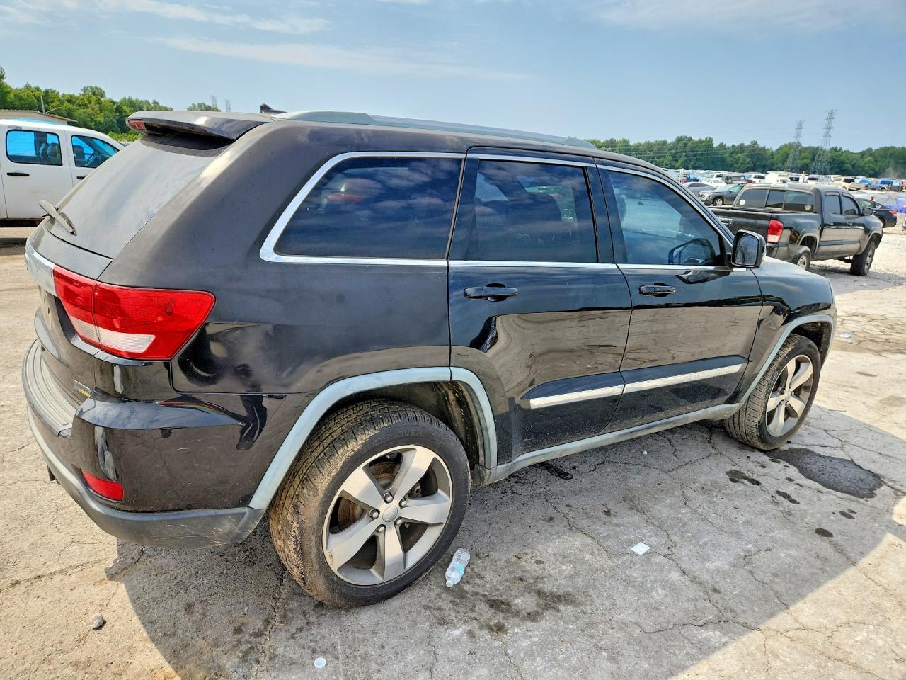 2011 JEEP GRAND CHEROKEE LAREDO — Фото 3 из 13