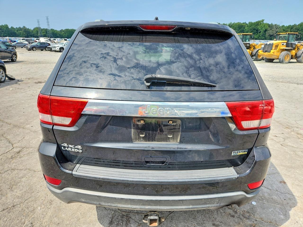 2011 JEEP GRAND CHEROKEE LAREDO — Фото 6 из 13
