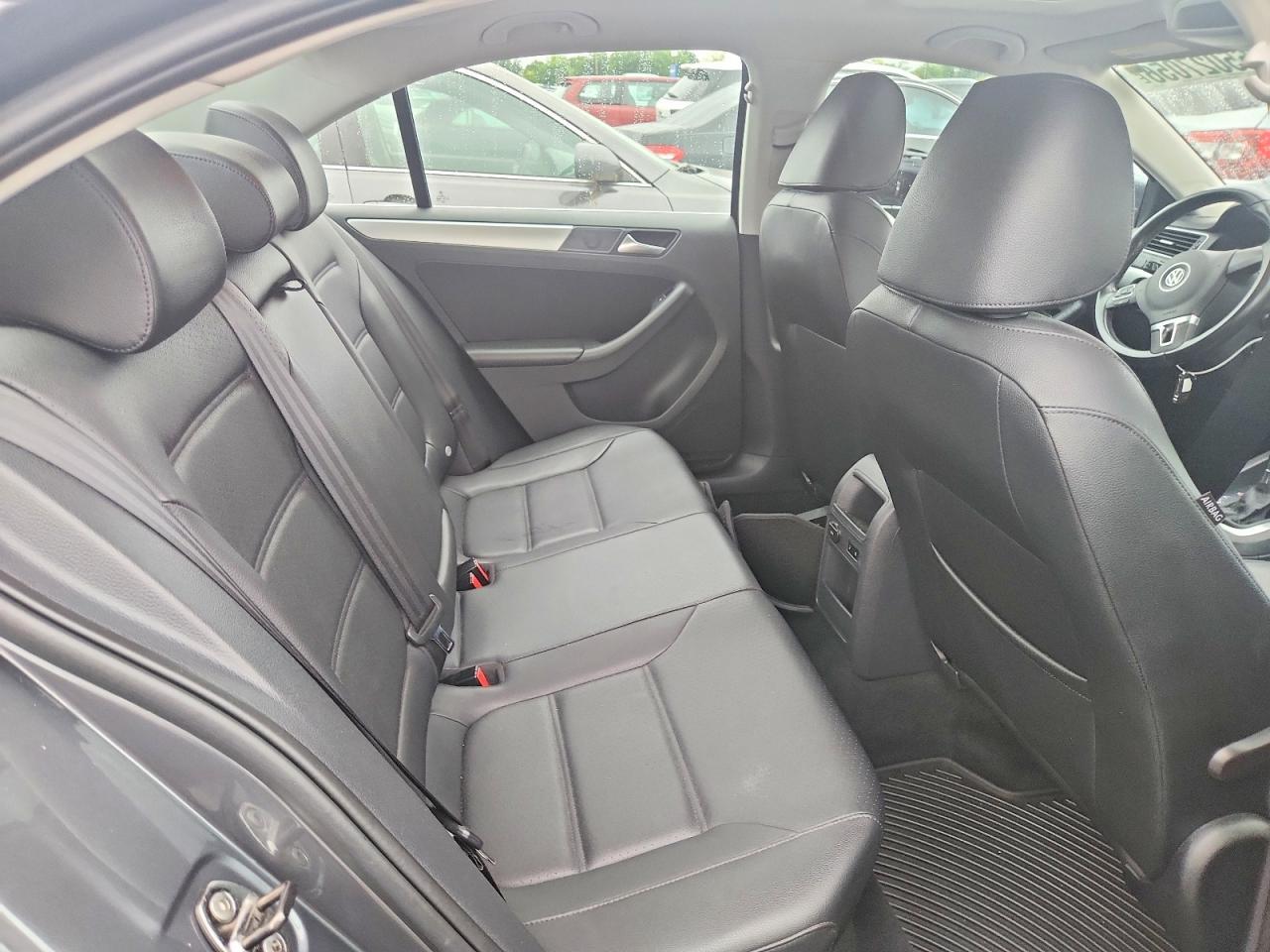 2013 VOLKSWAGEN JETTA SE — Фото 10 из 12