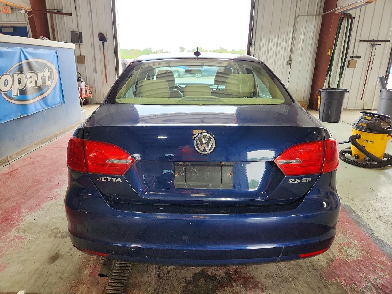 2013 VOLKSWAGEN JETTA SE — Фото 6 из 12