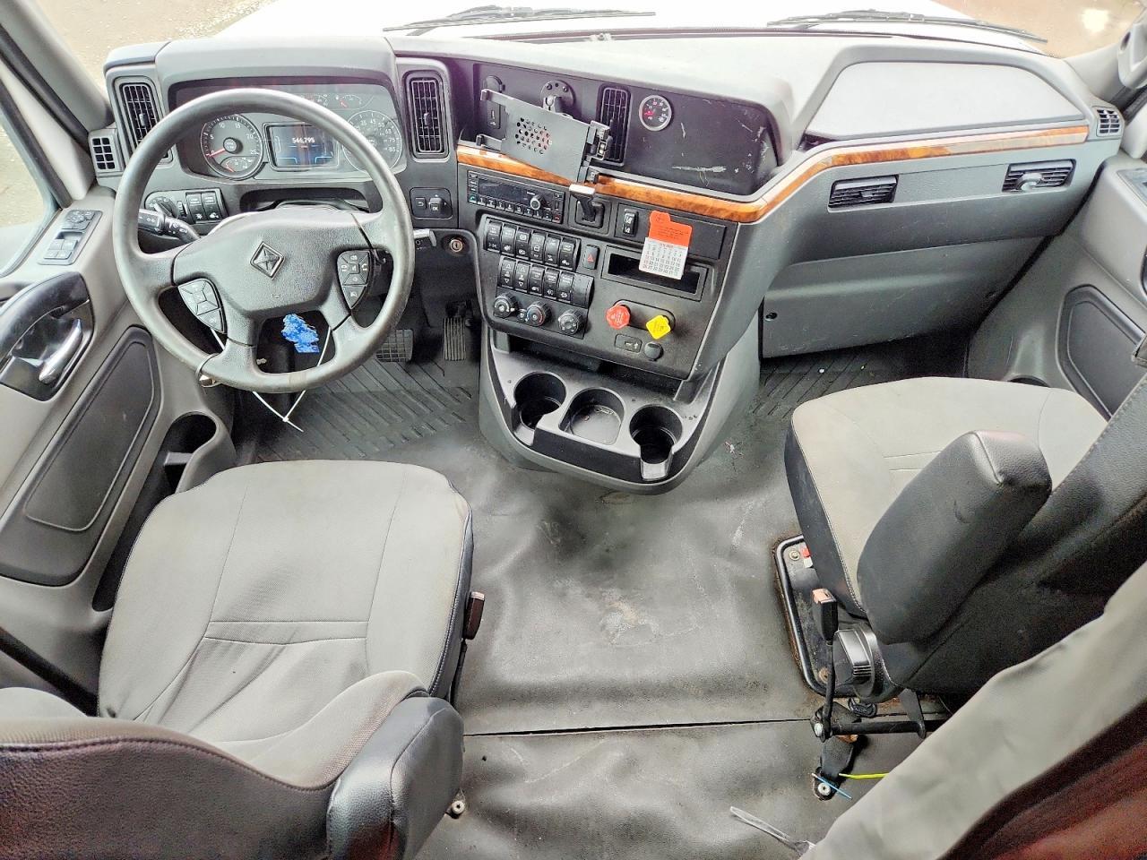 2021 INTERNATIONAL LT625 SEMI TRUCK — Фото 8 из 13