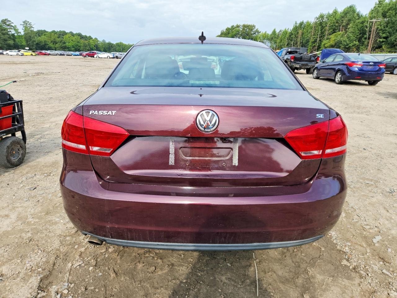 2013 VOLKSWAGEN PASSAT SE — Фото 6 из 12