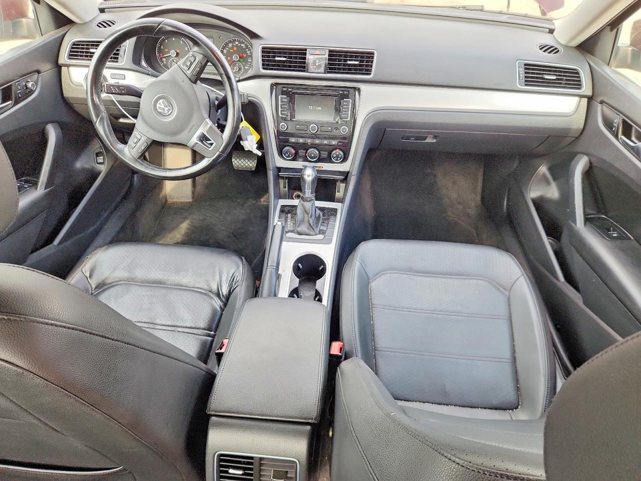 2013 VOLKSWAGEN PASSAT SE — Фото 8 из 12