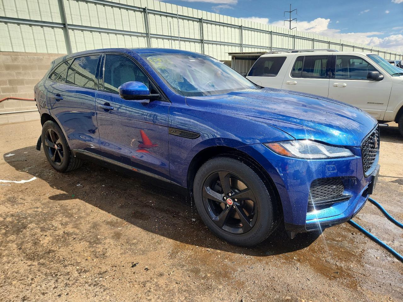 SADCJ2EX3MA678113 2021 JAGUAR F-PACE photo no. 4