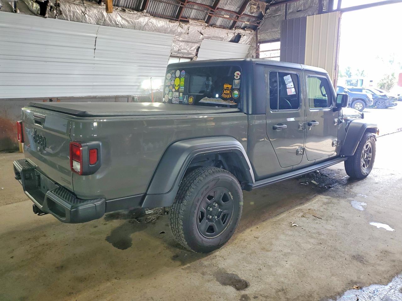 2021 JEEP GLADIATOR SPORT — Фото 3 из 12