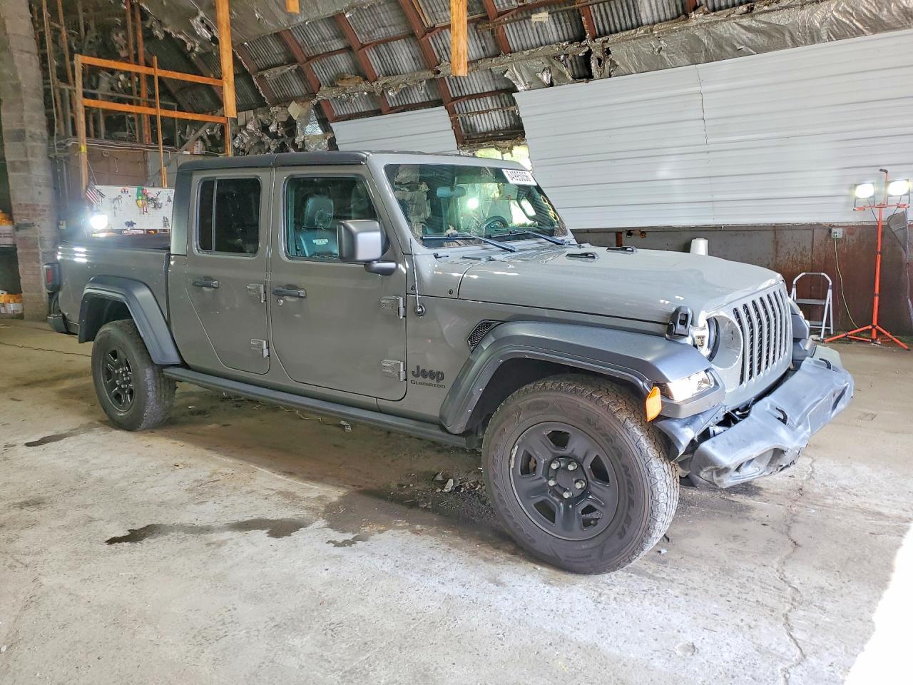 2021 JEEP GLADIATOR SPORT — Фото 4 из 12