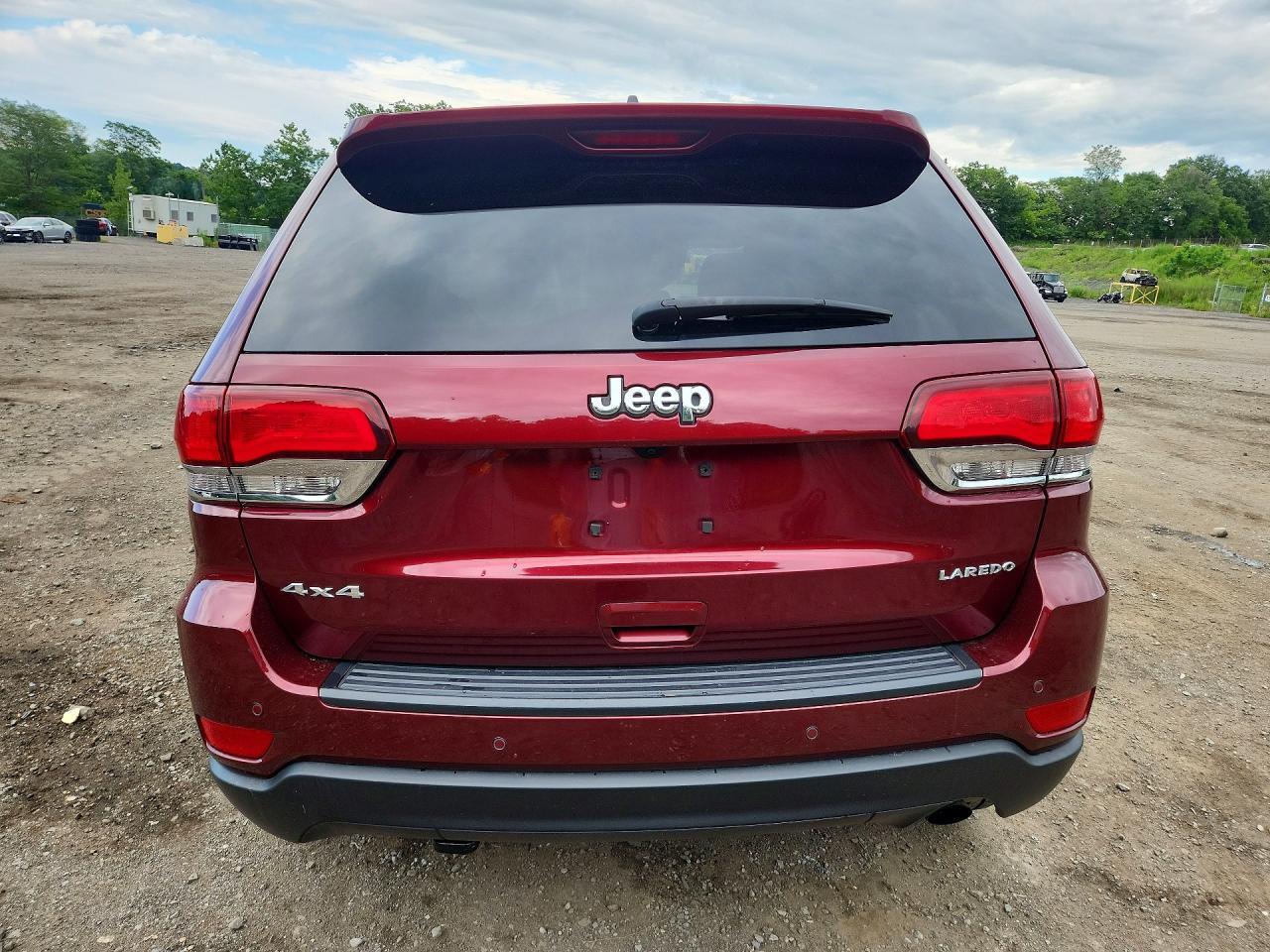 2021 JEEP GRAND CHEROKEE LAREDO — Фото 6 из 13