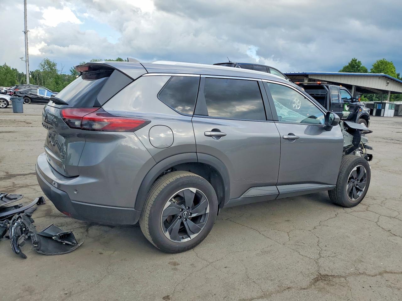 2025 NISSAN ROGUE SV — Фото 3 из 13
