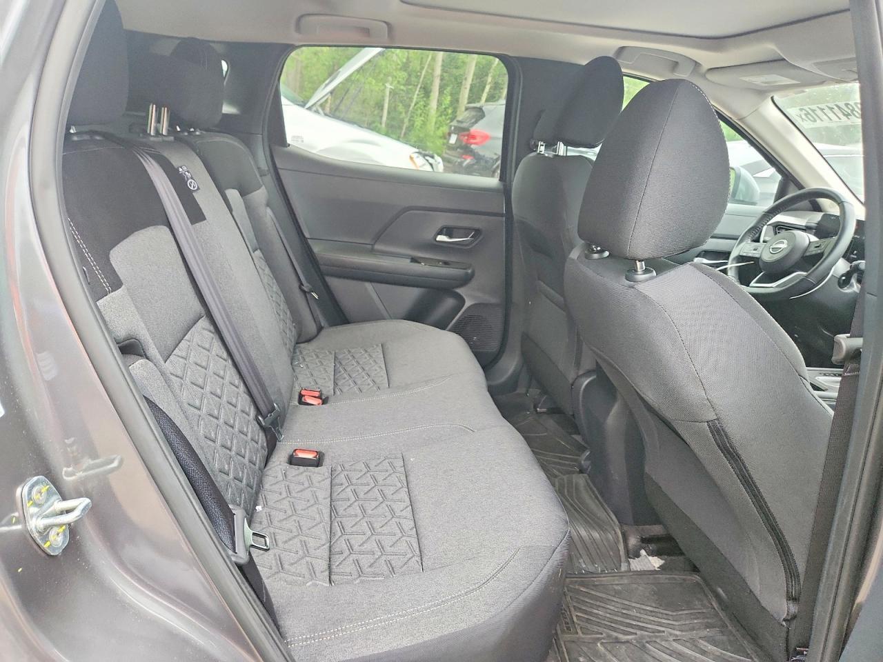 2025 NISSAN KICKS SV — Фото 11 из 14
