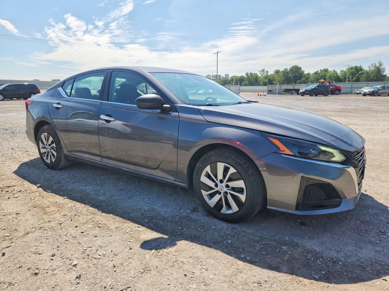 2025 NISSAN ALTIMA S — Фото 4 из 12
