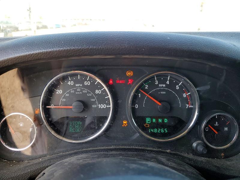 1J4HA3H13BL520624 2011 JEEP WRANGLER UNLIMITED photo no. 9