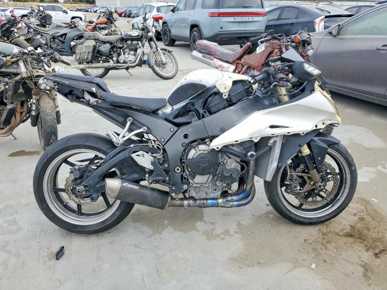 2011 KAWASAKI ZX1000 JKAZXCJ16BA004525