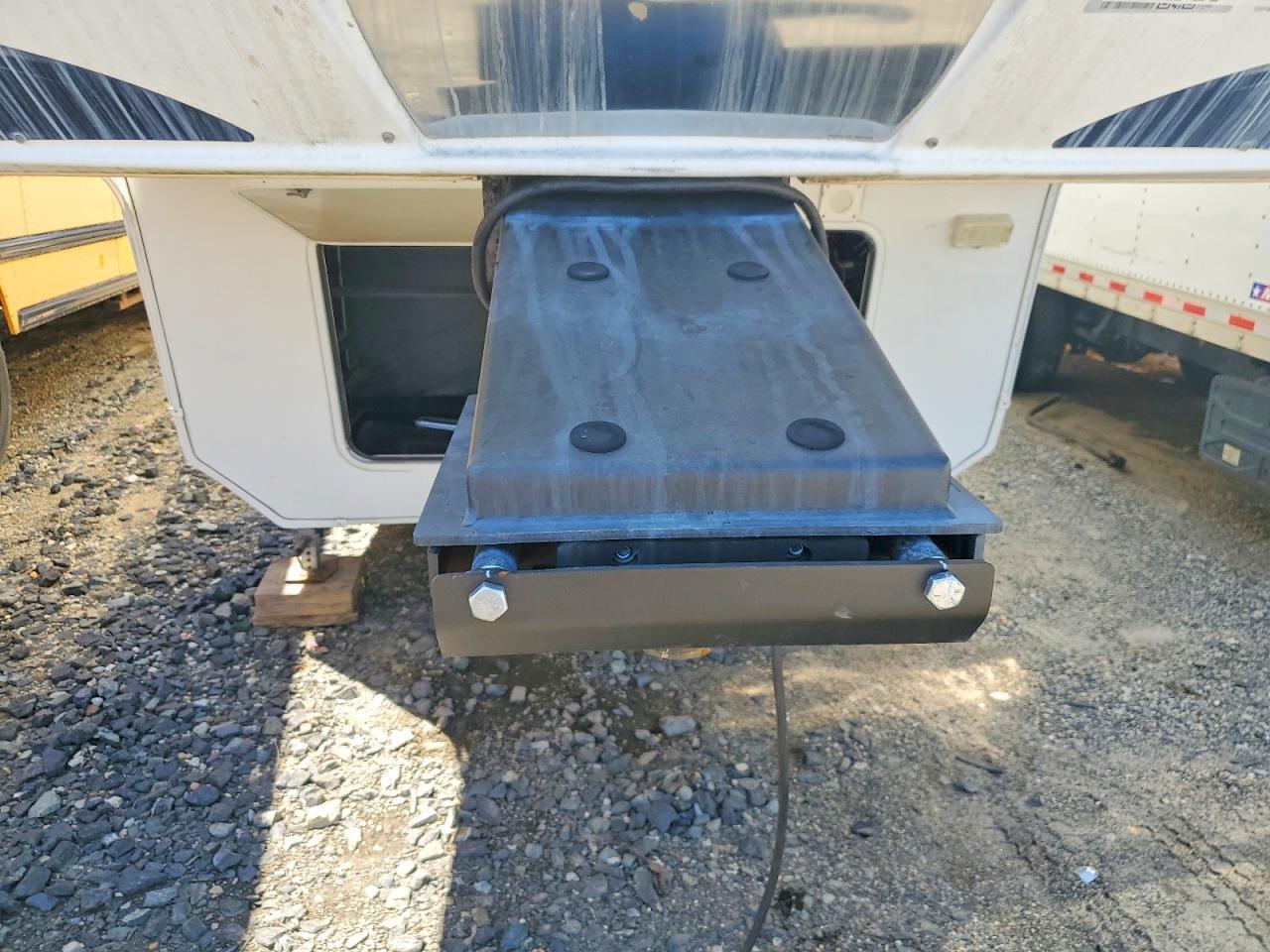 2011 KEYSTONE RV TRAILERS — Фото 7 из 10