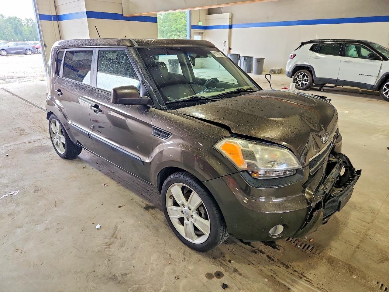 KNDJT2A22B7319305 2011 KIA SOUL photo no. 4