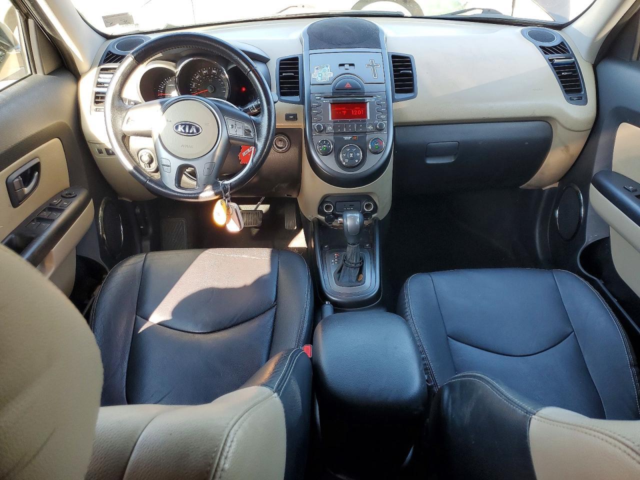 KNDJT2A22B7319305 2011 KIA SOUL photo no. 8