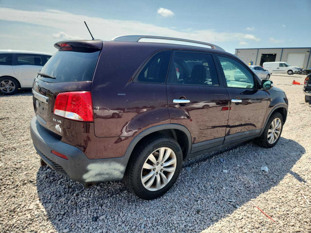2011 KIA SORENTO EX — Фото 3 из 13