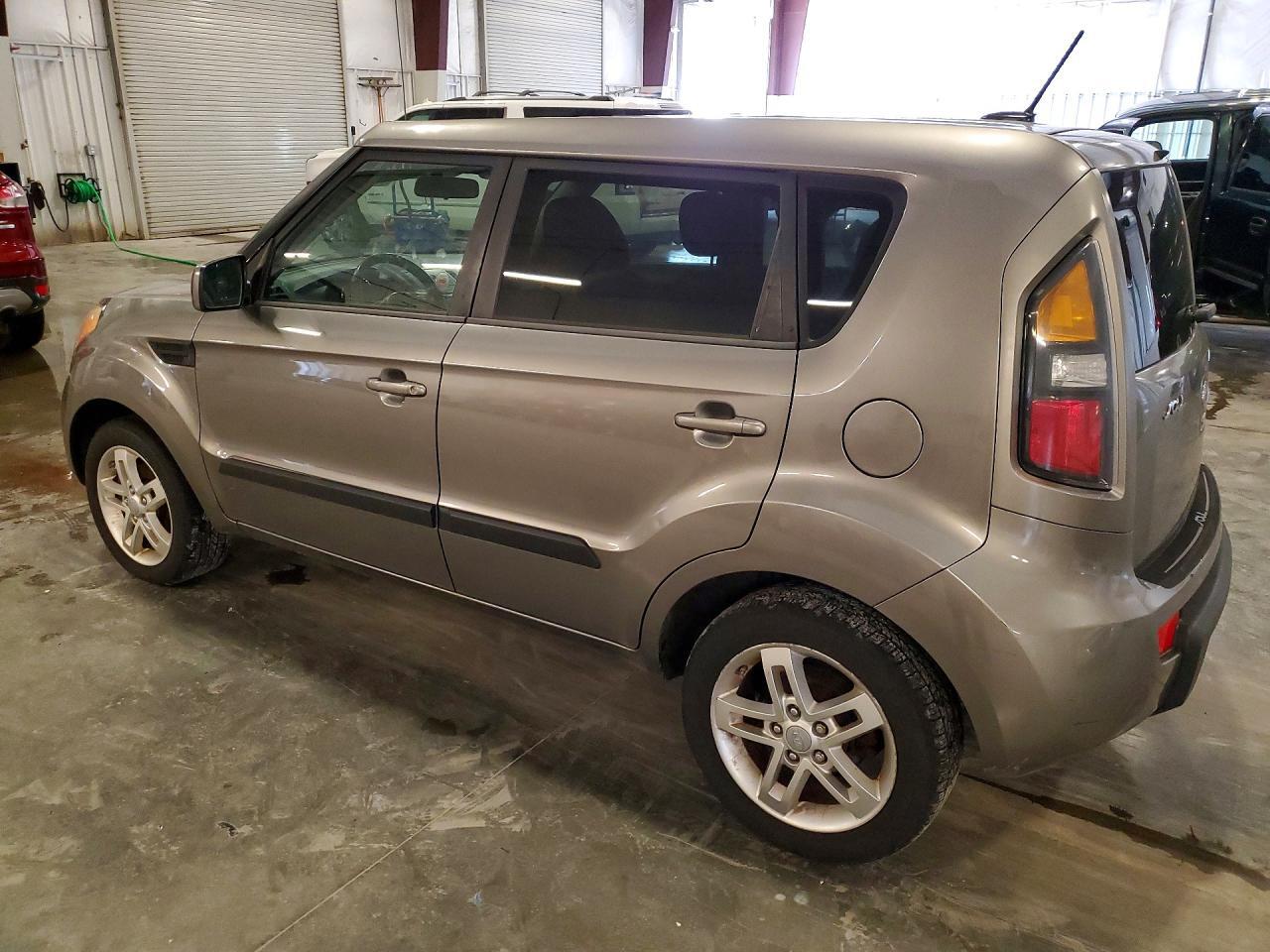 2011 KIA SOUL + — Фото 2 из 13