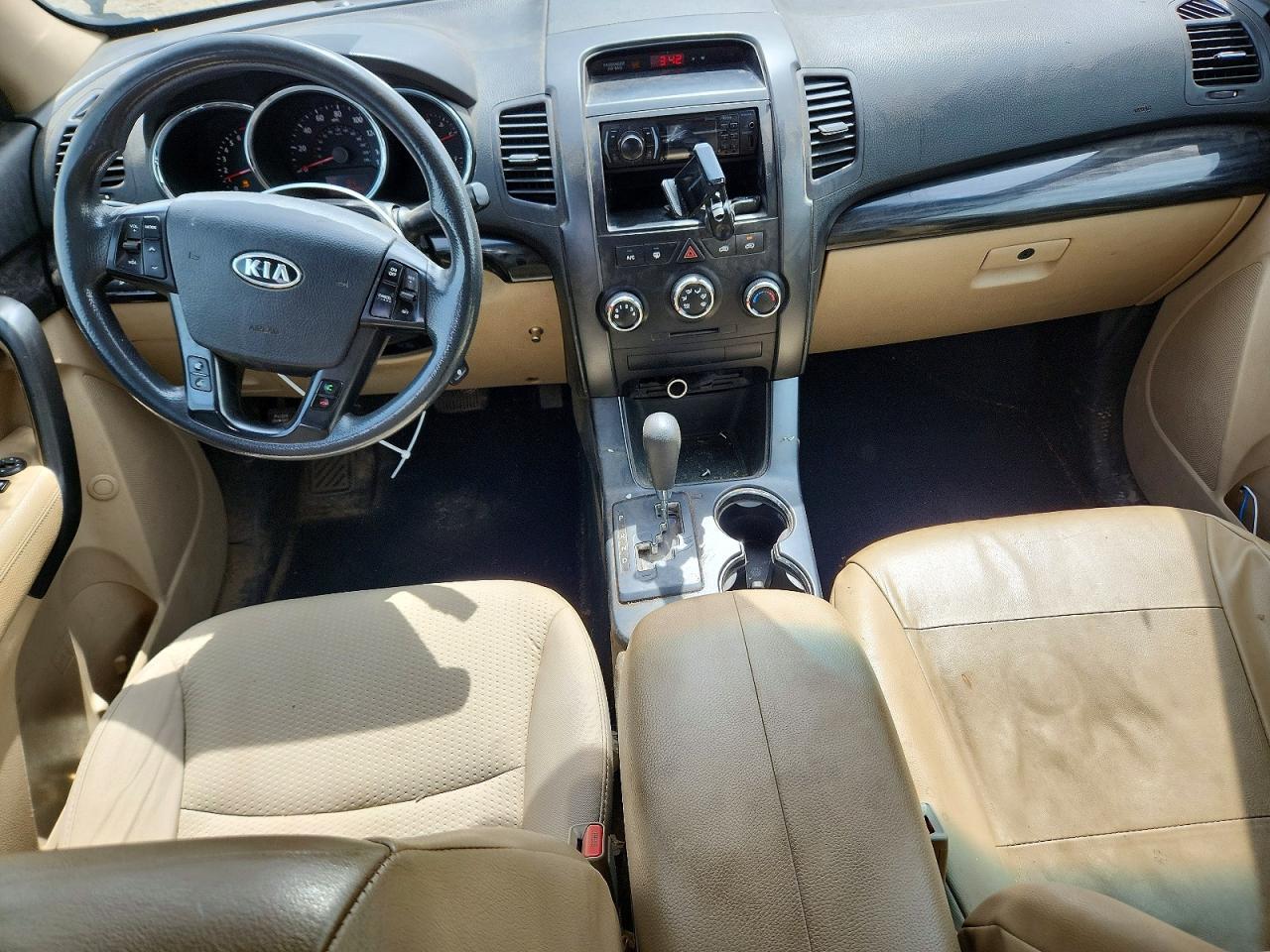 2011 KIA SORENTO LX — Фото 8 из 12