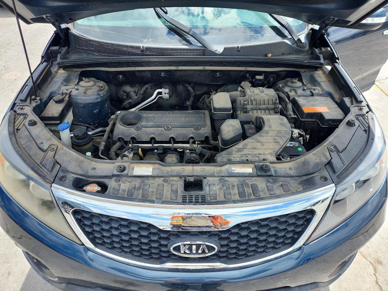 2011 KIA SORENTO LX — Фото 12 из 13