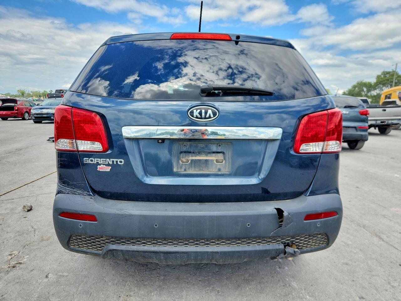 2011 KIA SORENTO LX — Фото 6 из 13