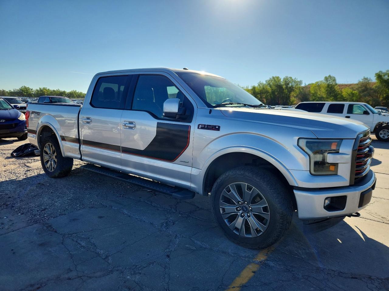 1FTFW1EG9HFA50022 2017 FORD F150 photo no. 4