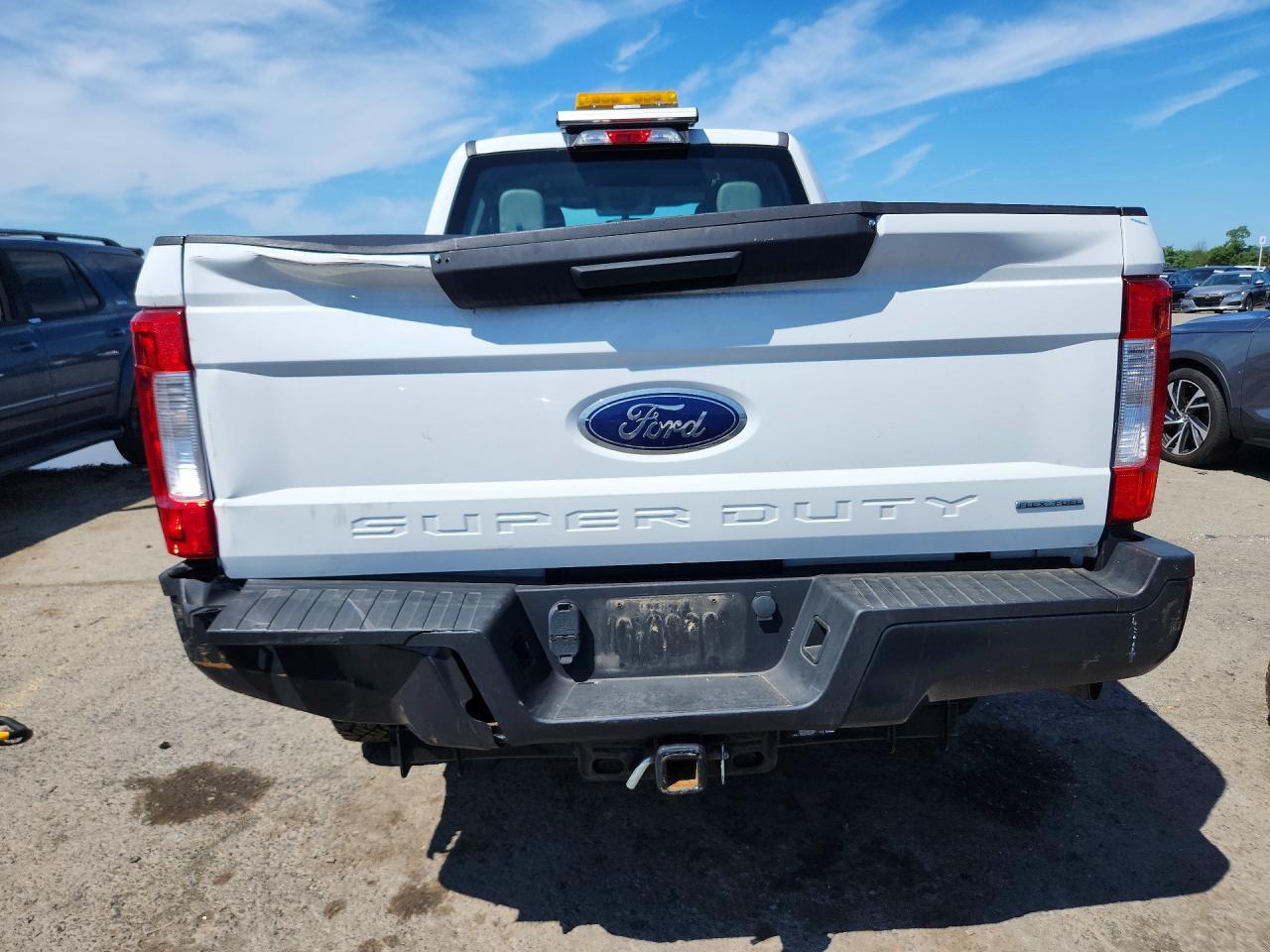 2017 FORD F250 SUPER DUTY — Фото 6 из 12