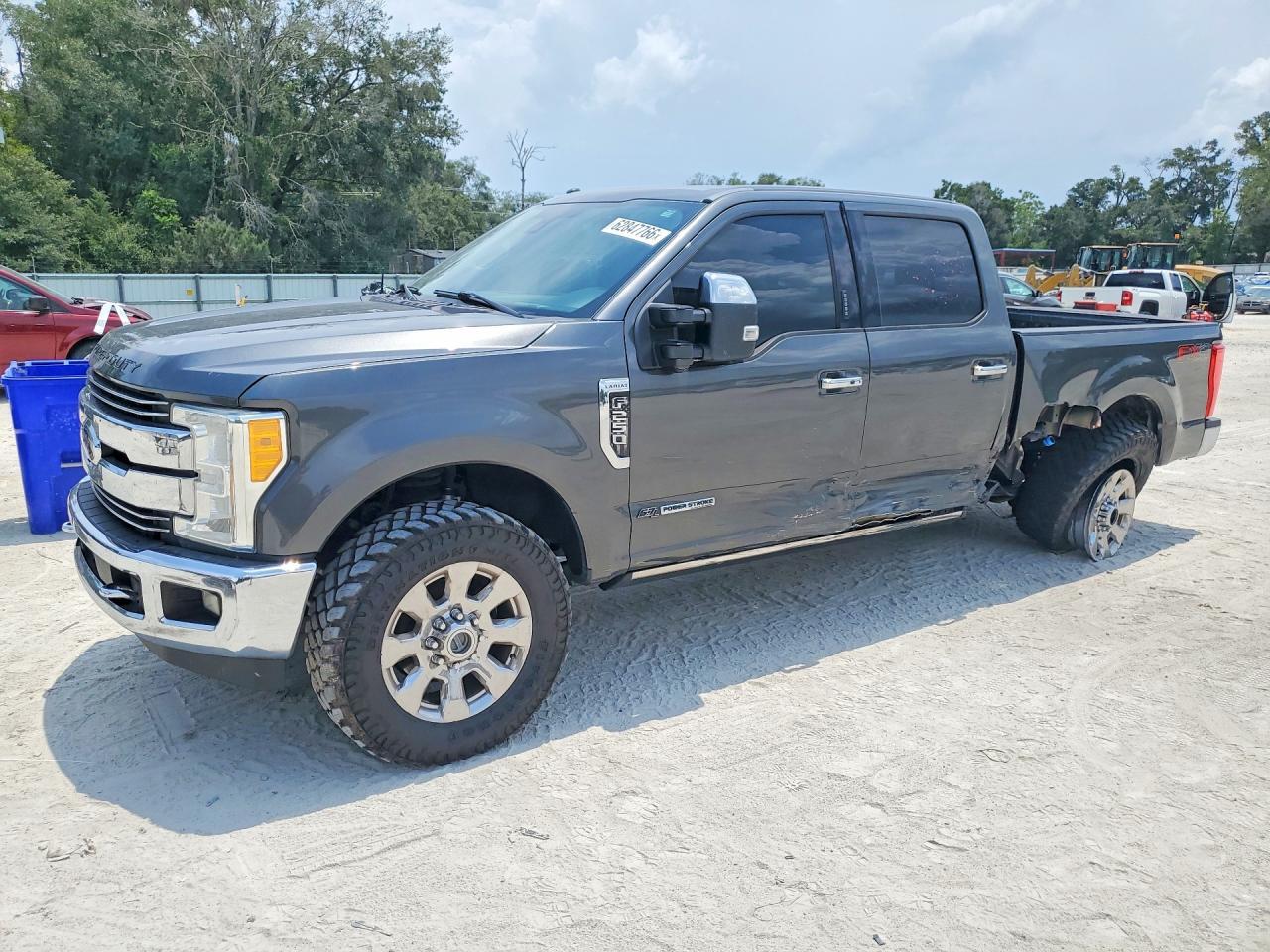 1FT7W2BT0HED39999 2017 FORD F250 photo no. 1