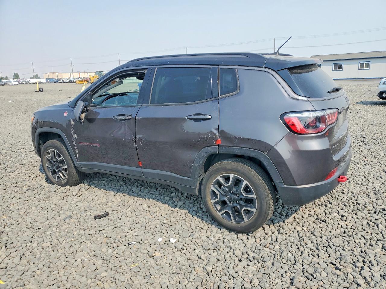 3C4NJDDB0MT564570 2021 JEEP COMPASS photo no. 2