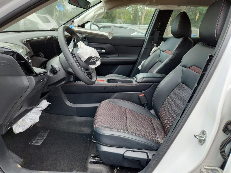 2025 NISSAN KICKS SR — Фото 7 из 13
