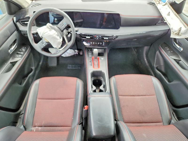 2025 NISSAN KICKS SR — Фото 8 из 13
