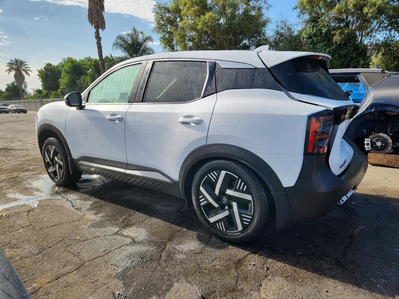 2025 NISSAN KICKS SV — Фото 2 из 12