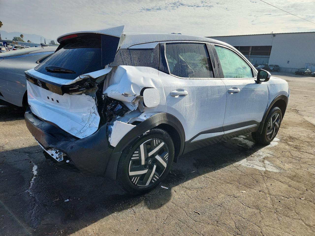 2025 NISSAN KICKS SV — Фото 3 из 12