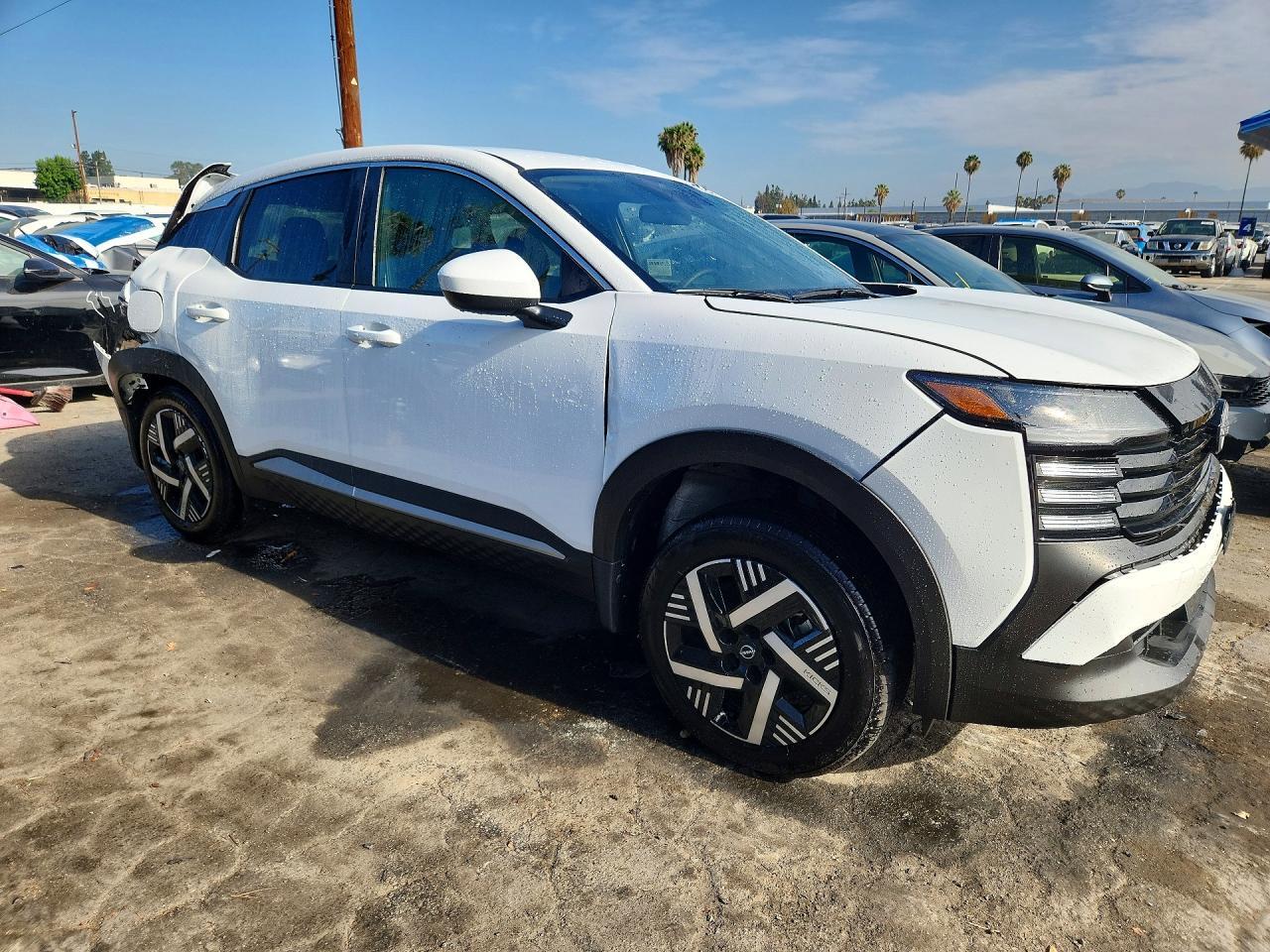 2025 NISSAN KICKS SV — Фото 4 из 12