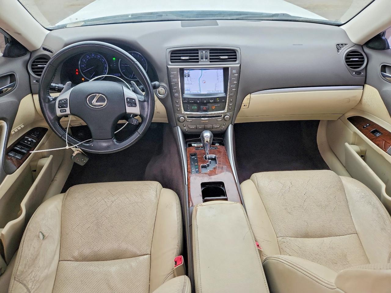 2011 LEXUS IS 250 — Фото 8 из 13
