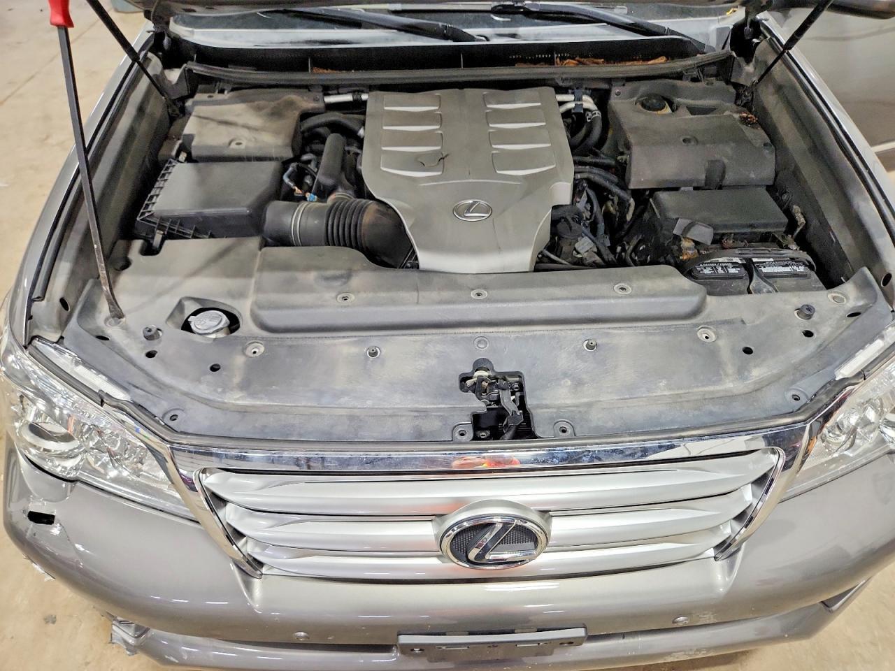2011 LEXUS GX 460 PREMIUM — Фото 12 из 13