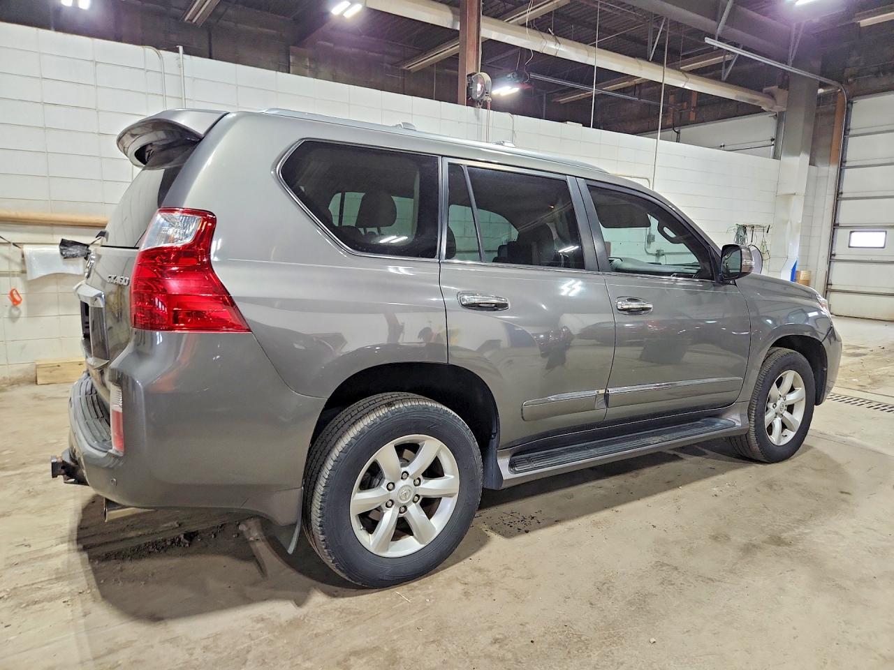 2011 LEXUS GX 460 PREMIUM — Фото 3 из 13