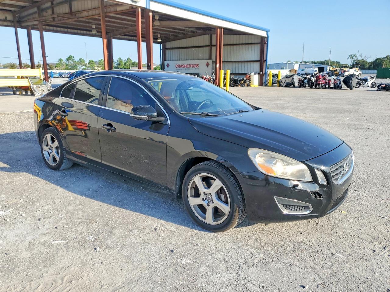 2013 VOLVO S60 T5 — Фото 4 из 12