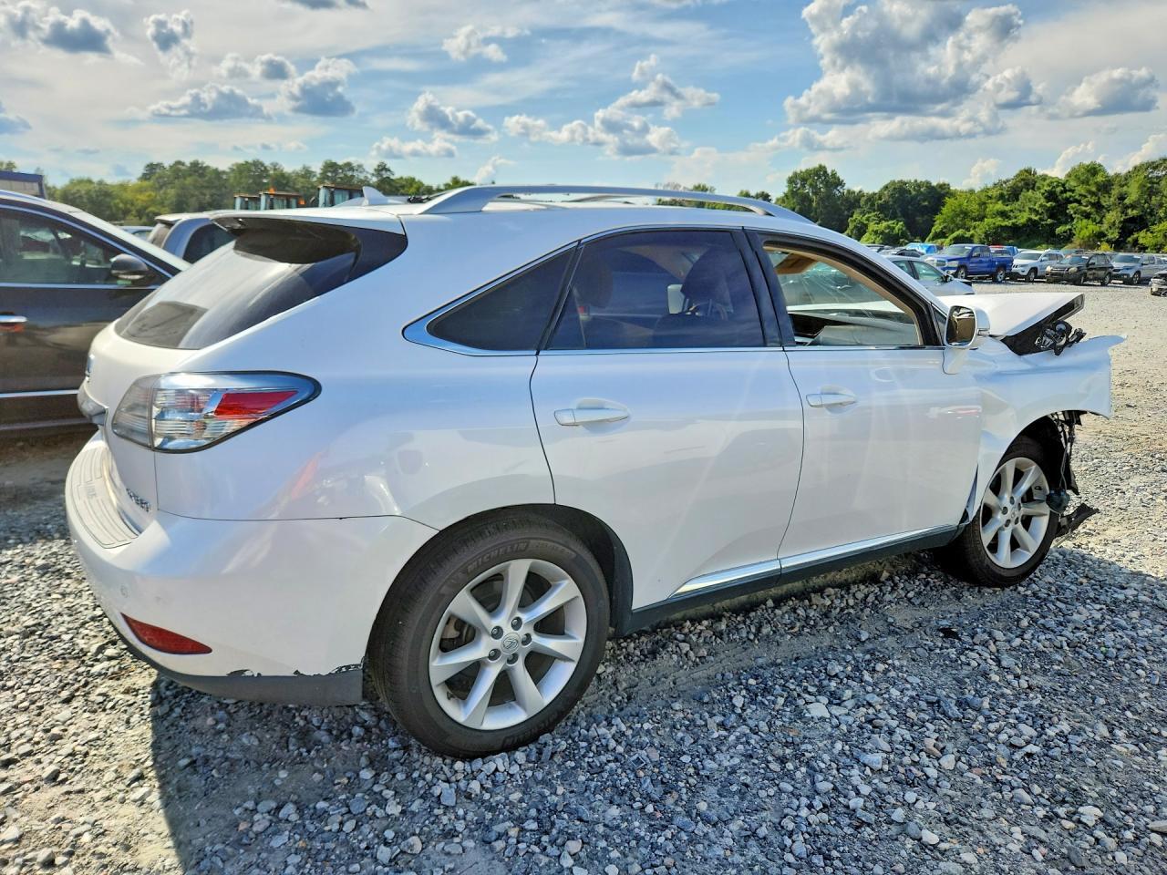 2T2ZK1BA3BC053177 2011 LEXUS RX photo no. 3