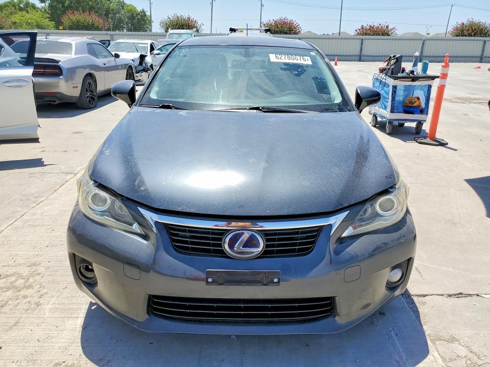 2011 LEXUS CT 200 — Фото 5 из 12