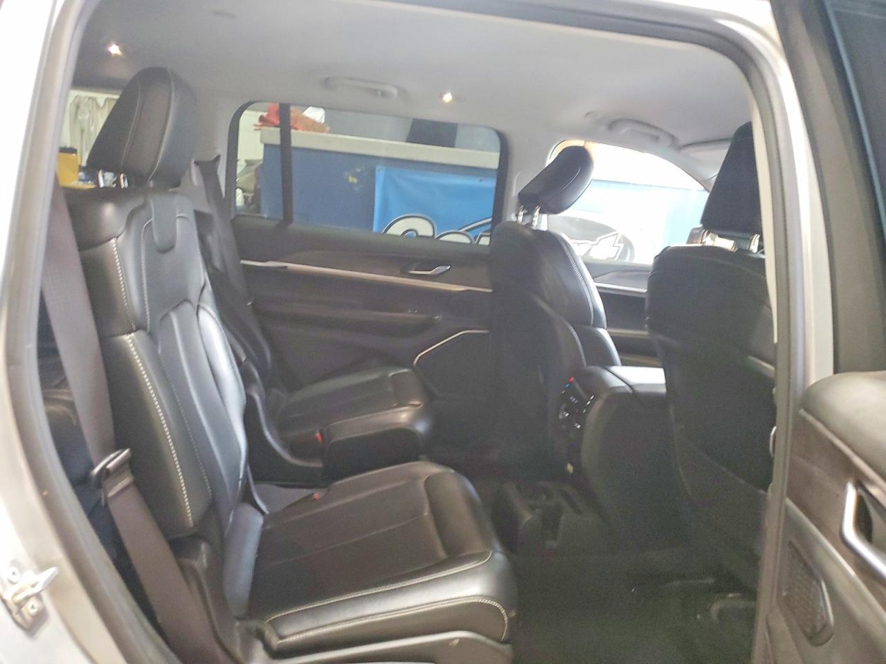 2021 JEEP GRAND CHEROKEE L LIMITED — Фото 11 из 13