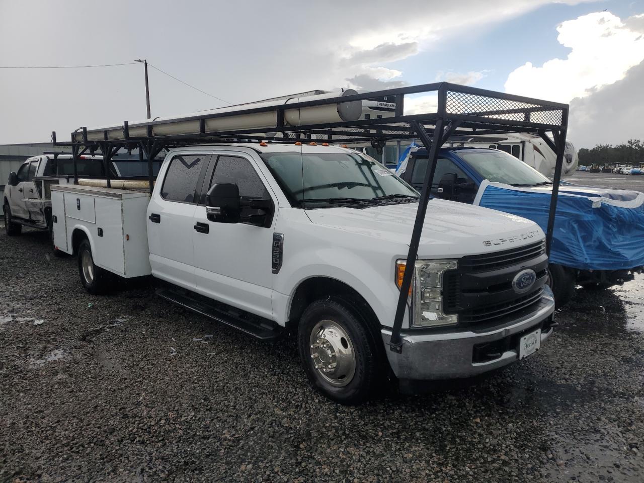 2017 FORD F350 SUPER DUTY — Фото 4 из 13