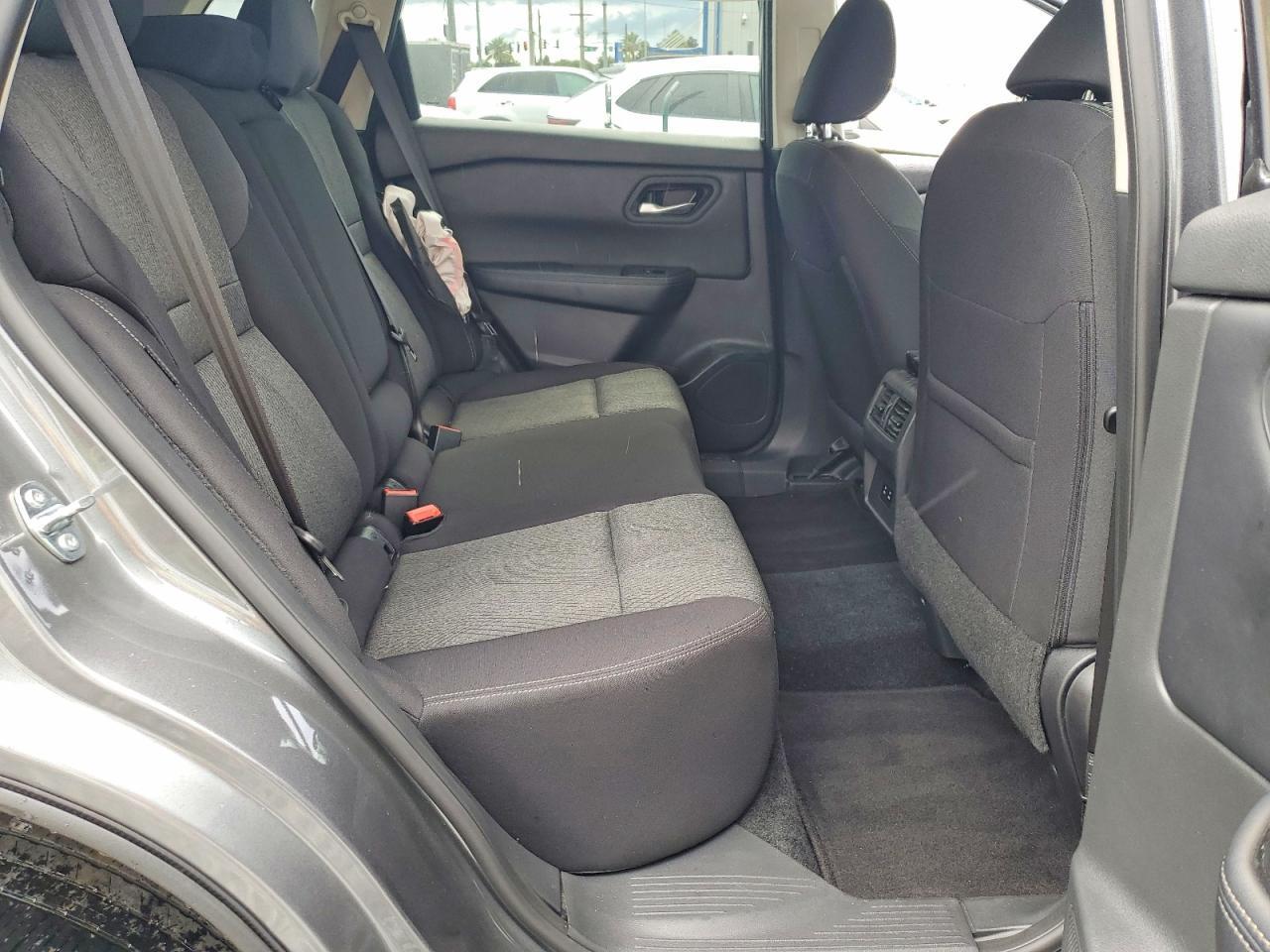 2025 NISSAN ROGUE SV — Фото 11 из 13