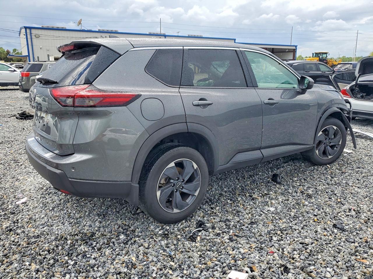 2025 NISSAN ROGUE SV — Фото 3 из 13