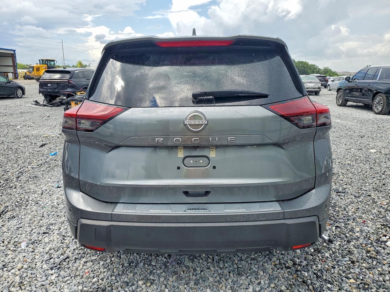2025 NISSAN ROGUE SV — Фото 6 из 13