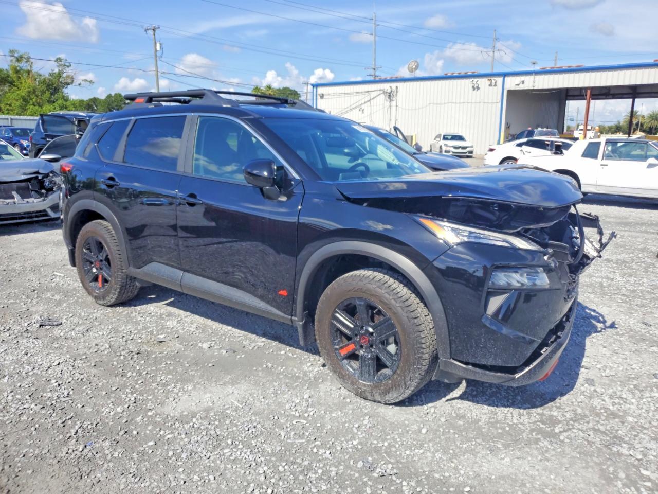 2025 NISSAN ROGUE ROCK CREEK — Фото 4 из 14